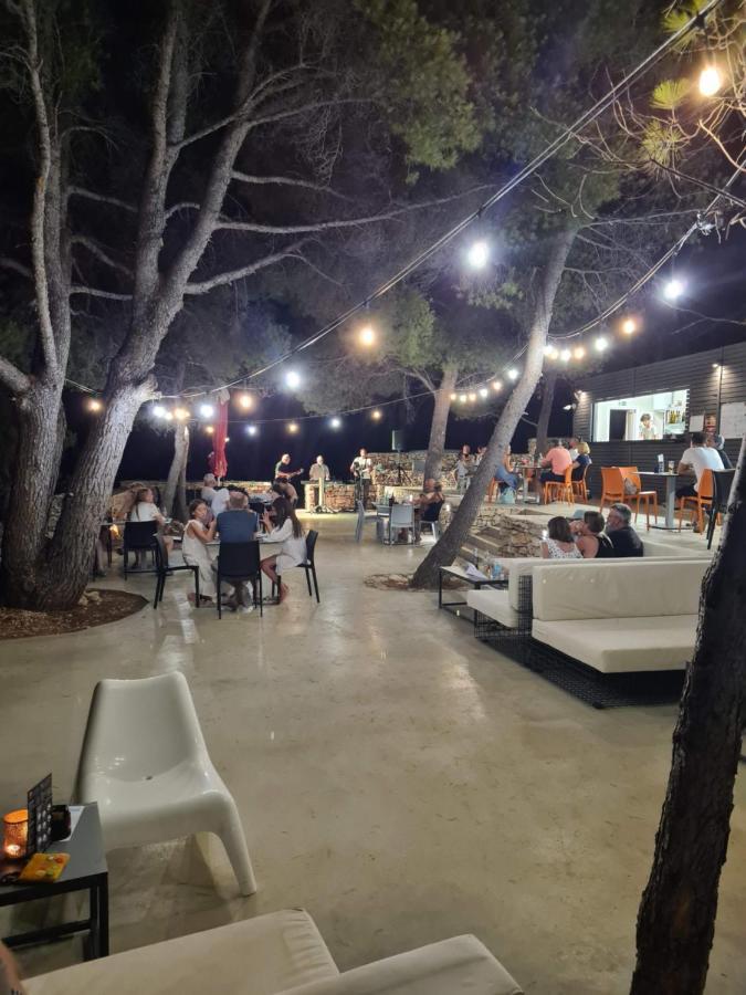 סופטאר Boutique Camping Bunja מראה חיצוני תמונה