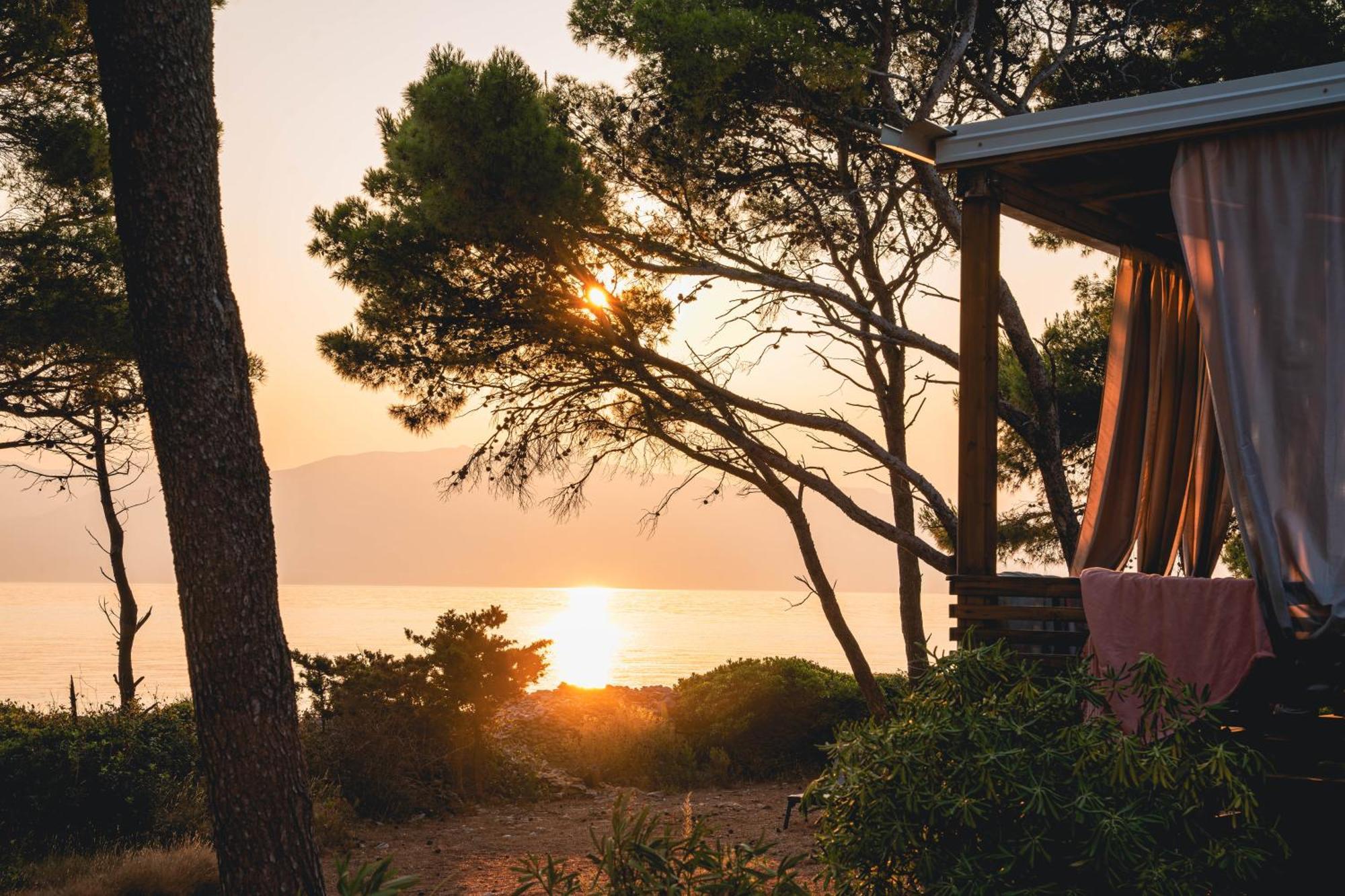 סופטאר Boutique Camping Bunja מראה חיצוני תמונה